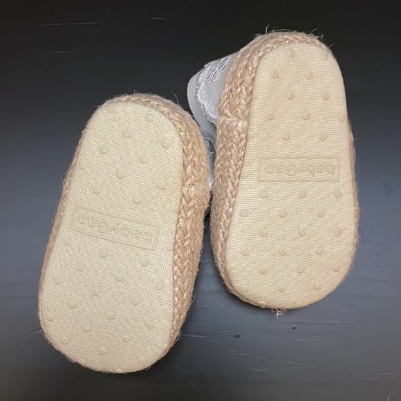GAP Shoes 32 White Eyelet Baby Gap Shoes 0 To 3 Mos Poshmark